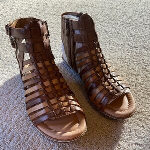Earth Brown Strappy Sandals